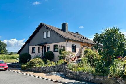 Einfamilienhaus inkl. Dachgeschosswohnung Trunstadt - Viereth-Trunstadt