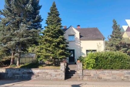 Freistehendes Einfamilienhaus mit Südgarten und Nebengelass - Lichtenstein (Sachsen)