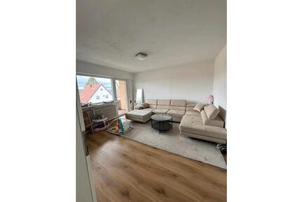 helle 4 Zimmer Wohnung mit 2 Balkonen und moderner EBK in Aichtal