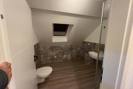 90 qm Dachgeschoss Wohnung - 850,00&nbsp;EUR Kaltmiete, ca.&nbsp; 90,00&nbsp;m&sup2; in Ransbach-Baumbach (PLZ: 56235)