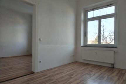 4 Zi, Küche, Bad, Flur, Terrasse, ca. 90qm in 08393 Meerane