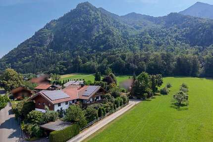 Haus zum Kaufen in Marquartstein 1.990.000,00 € 411 m²