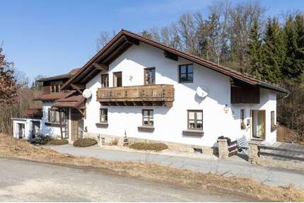 Haus zum Kaufen in Hutthurm Kalteneck 359.000,00 € 200 m² - Hutthurm / Kalteneck