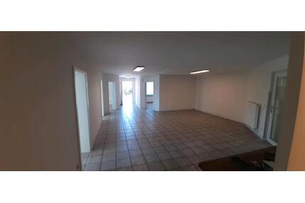 Büro oder Lagerfläche - 800,00&nbsp;EUR Kaltmiete, ca.&nbsp; 240,00&nbsp;m&sup2; in Peterswald-Löffelscheid (PLZ: 56858)