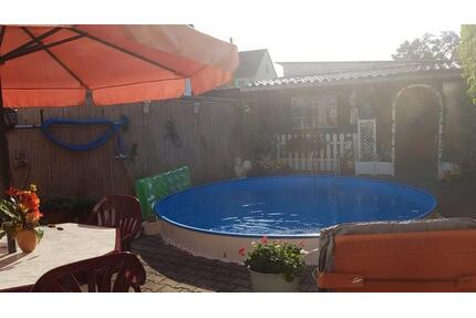 Einfamilienhaus mit Garten, Pool und Wintergarten - Wolmirstedt