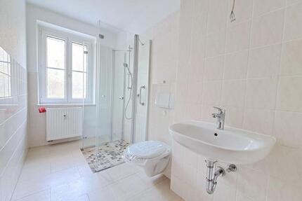 Helles Wohnglück in zentraler Lage von Plauen – 2-Zimmer-Traum mit sonnigem Balkon