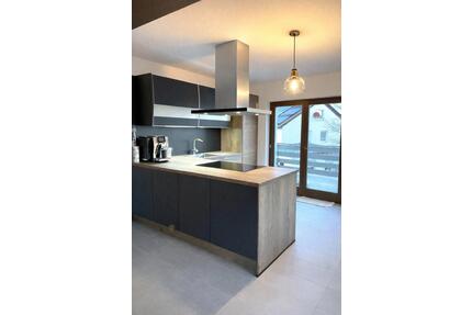 Kernsanierte 4-ZKB, Kamin, neue Küche, Balkon & Garage, Amöneburg