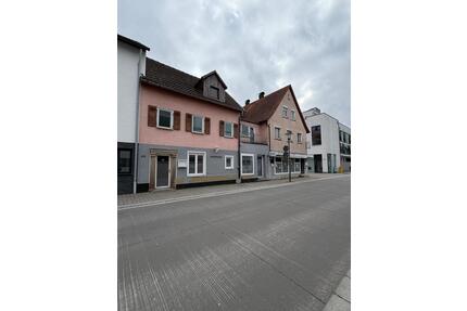 Wohn- und Geschäftshaus mit großem Potenzial in Weil im Schönbuch