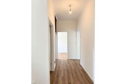 Haus zum Mieten in Berlin 3.300,00 € 120 m²