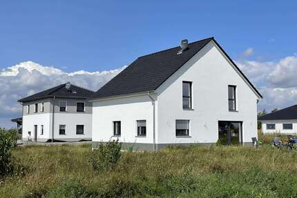 Grundstück zu verkaufen in Bernburg 99.424,00 € 956 m²