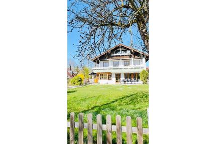 Großzügiges Haus mit Einliegerwohnung am See zur Miete - Münsing