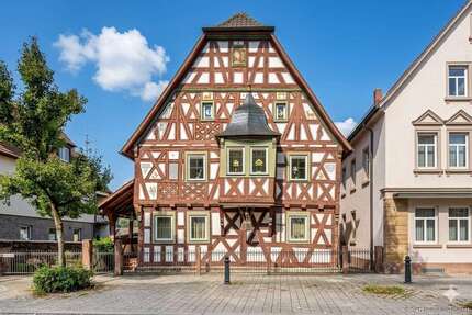 Haus zum Kaufen in Mosbach Neckarelz 347.000,00 € 296 m² - Mosbach / Neckarelz
