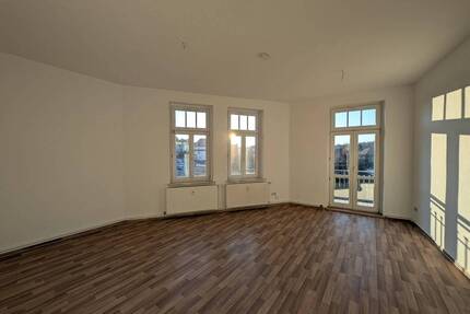 sanierte 3-Raumwohnung mit 2 Balkonen zu vermieten - Kahla