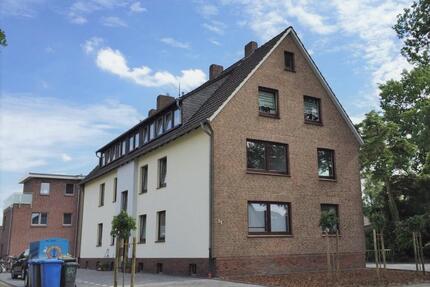 1241 - Erstbezug nach Sanierung! 3-Zimmer-Dachgeschosswohnung mit EBK in Oldenburg!