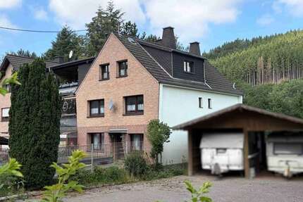 Haus zum Kaufen in Hellenthal 239.000,00 € 188 m²