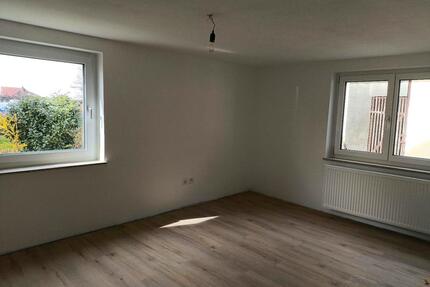 Helle 3-Zimmer-Wohnung (76 m²) – Komplett saniert und renoviert - Hemau