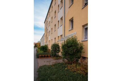 4-Raum-Wohnung mit Balkon gegenüber vom Sommerbad - Glauchau