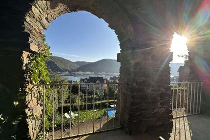 Haus zum Kaufen in Sankt Goar 529.000,00 € 375 m²