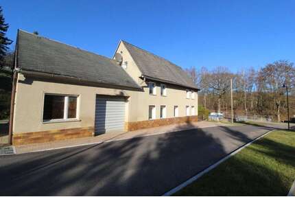 Haus zum Kaufen in Penig 50.000,00 € 142 m²