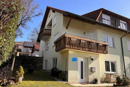 Schöne DHH mit ruhiger Einliegerwohnung und tollem Fernblick ins liebliche Taubertal zu verkaufen - Lauda-Königshofen