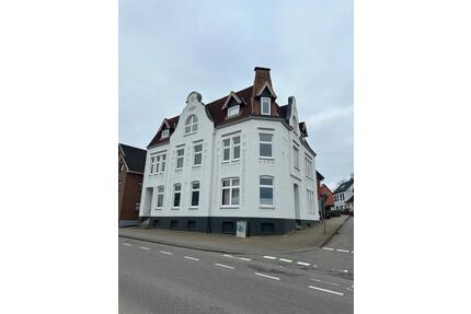 Herrschaftliche 4 Zimmer Altbauwohnung zentral im Friedrichsberg - Schleswig