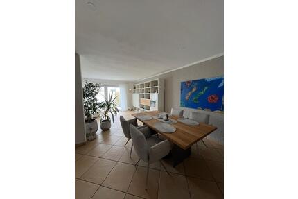 Reihenmittelhaus mit Wohlfühlcharakter am Grünzug in Poing