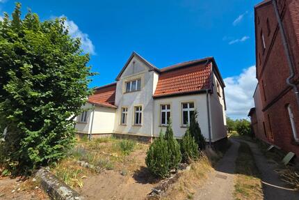 Mehrfamilienhaus nahe Plau am See – 3 Wohnungen, gr. Grundstück