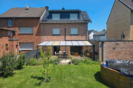 Modernes EFH - 550.000,00&nbsp;EUR Kaufpreis, ca.&nbsp; 156,00&nbsp;m&sup2; in Alsdorf (PLZ: 52477)