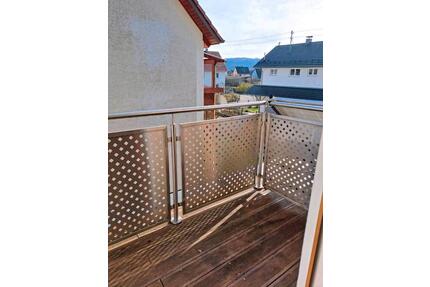 Attraktive u. gepflegte 5,5 Wohnung mit Balkon und Einbauküche - Königsbronn