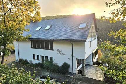 Haus zum Kaufen in Schmallenberg 140.000,00 € 74 m²
