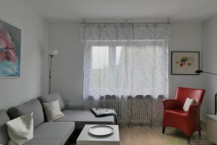 (EF1198_M) Kassel-Stadt: Oberzwehren, möblierte Wohnung mit Balkon und kleinem Esszimmer, Grundreinigung inkl.