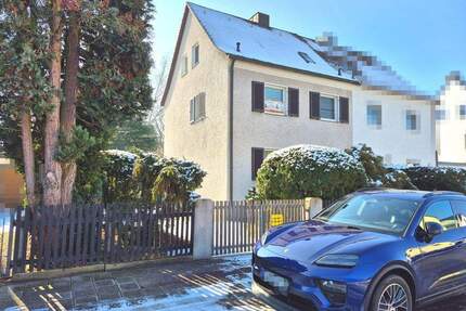 Charmante Doppelhaushälfte mit geschmackvoll und idyllisch angelegtem Garten, Garage uvm. zu verkaufen. - Nürnberg Sündersbühl