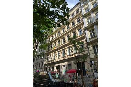 Wohnung zum Kaufen in Berlin 215.000,00 € 120 m²