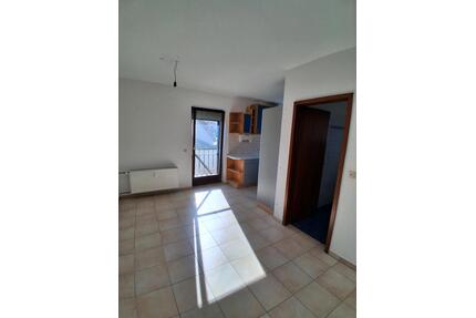 Schöne helle 1,5 Zimmer Wohnung mit 2 Balkonen - Scheyern