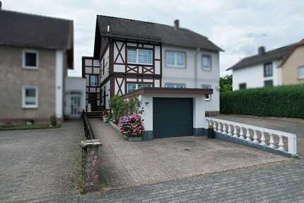 Haus zum Kaufen in Beverungen 93.500,00 € 142 m²