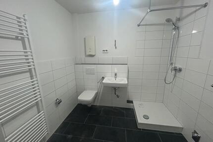 Geräumige 2-Zimmer-Wohnung mit renoviertem hellen Bad, NUR mit WBS f.2 Personen - Dortmund Huckarde