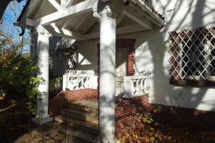 Haus am Park Frankfurt-Sossenheim 2300qm Grundst,14Z,450 qm Nutzf - Frankfurt am Main