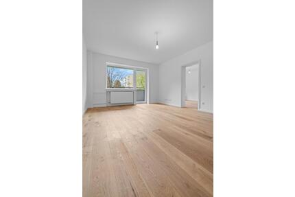 Erstbezug nach Sanierung: 2-Zimmer Wohnung mit Einbauküche und Balkon - Hannover Herrenhausen-Stöcken