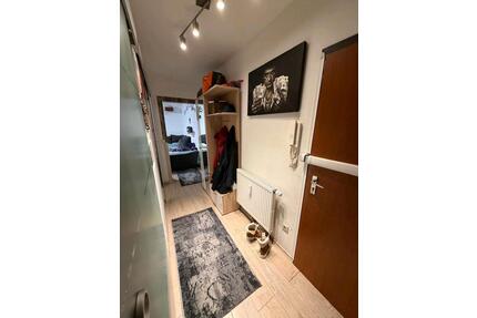 PROVISIONSFREIE 2 Zimmerwohnung mit Einbauküche und TG-Stellplatz - Troisdorf