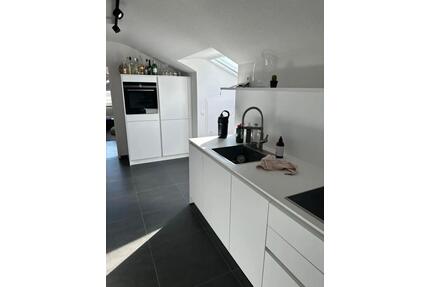 2 Zimmer Wohnung in LÖ - 880,00&nbsp;EUR Kaltmiete, ca.&nbsp; 49,00&nbsp;m&sup2; in Lörrach (PLZ: 79539)