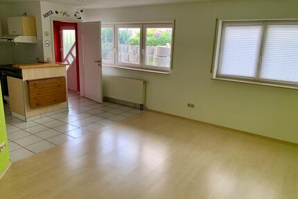 Waldbrunn: Schön geschnittene 2 Zimmerwohnung mit Einbauküche - Waldbrunn (Westerwald)