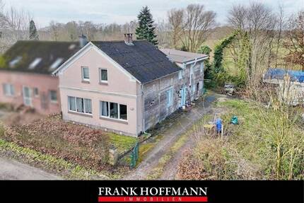 Einfamilienhaus mit vielseitiger Nutzungsmöglichkeit auf großzügigem Grundstück in Heidgraben