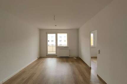 Wohnung zum Mieten in Gera 352,78 € 68.5 m²