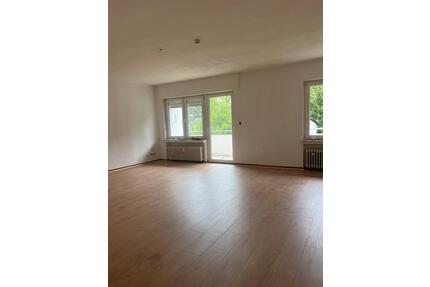 Gepflegte 3 Zimmer Wohnung + Südterrasse in Ruhiglage Hachenburg