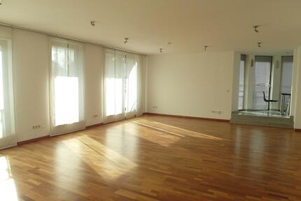 174 qm Luxuswohnung mit 2 Bäder, Gartennutzung und Kinderspielplatz - Meerbusch Necklenbroich