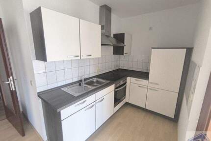 Schöne 2-Raum-Wohnung mit Balkon, EBK und Aufzug - Zittau