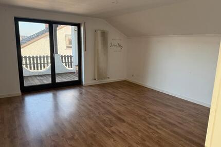 Großzügige Obergeschosswohnung - 1.350,00&nbsp;EUR Kaltmiete, ca.&nbsp; 132,00&nbsp;m&sup2; in Manching (PLZ: 85077)