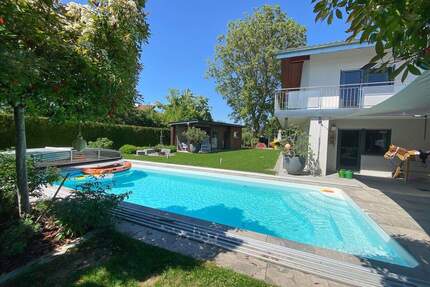 Exklusives Einfamilienhaus mit Pool, Sauna und großzügigem Garten in Tettnang