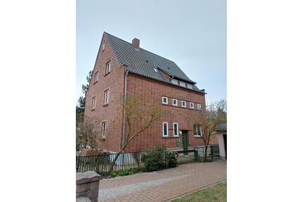 5-Raum- Wohnung - 750,00&nbsp;EUR Kaltmiete, ca.&nbsp; 90,00&nbsp;m&sup2; in Waren (Müritz) (PLZ: 17192)