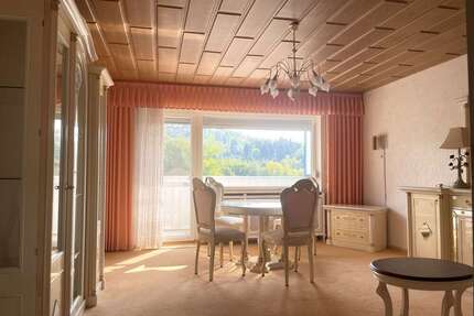 Wohnung zum Kaufen in Hirzenhain 110.000,00 € 79 m²